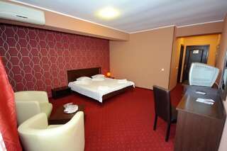 Отель Hotel City Тулча Двухместный номер с 1 кроватью или 2 отдельными кроватями-3